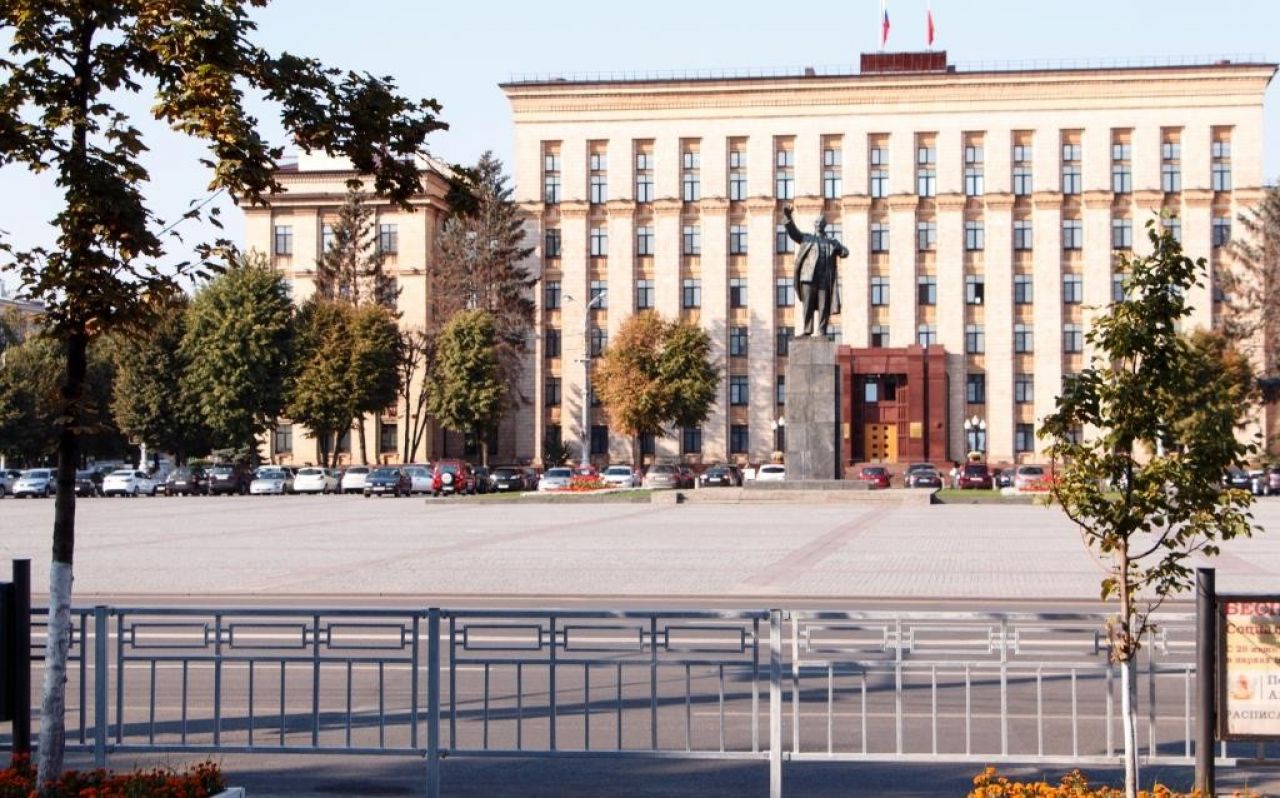 Сайт воронежского. Дом правительства Воронежской области. Воронежская областная администрация. Правительство Воронежской области сквер. Площадь Ленина 2 Воронеж.
